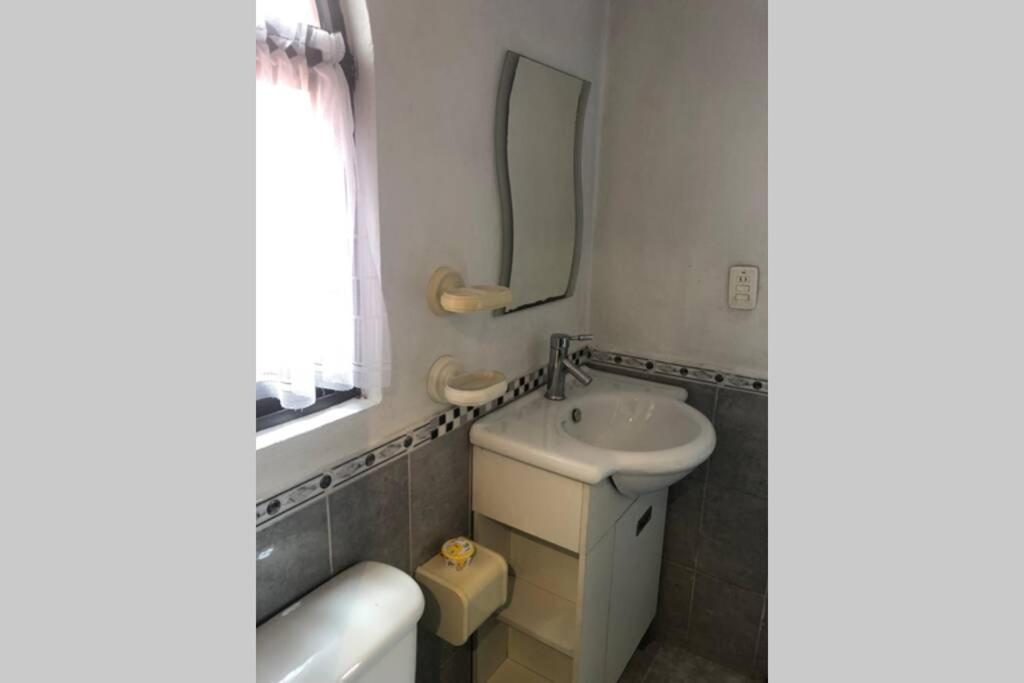 Amplia Habitacion Tipo Ejecutiva Con Bano Y Acceso Privados Toluca Exterior photo